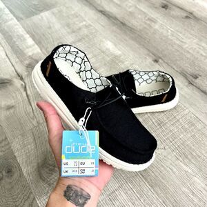 Hey Dude Dudes shoes-Wendy Youth-Linen Black-girls size Y1-NEW!